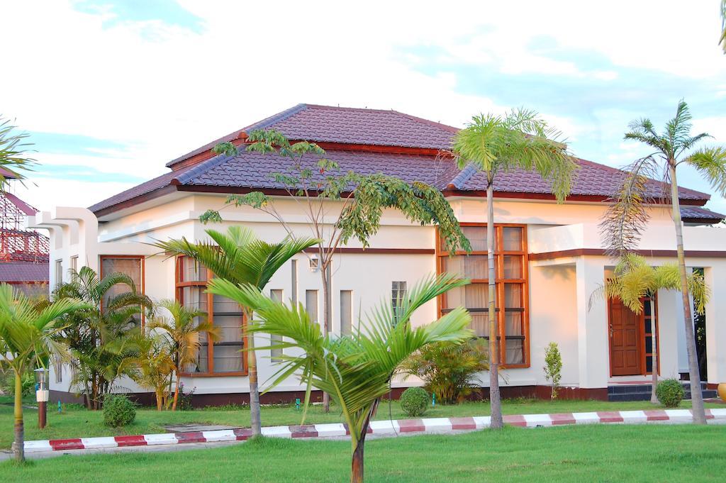 The Golden Lake Hotel Naypyidaw Exterior foto