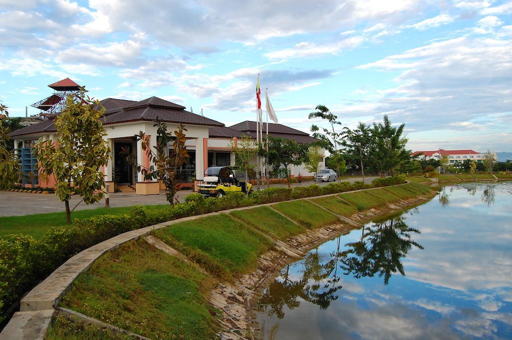 The Golden Lake Hotel Naypyidaw Exterior foto