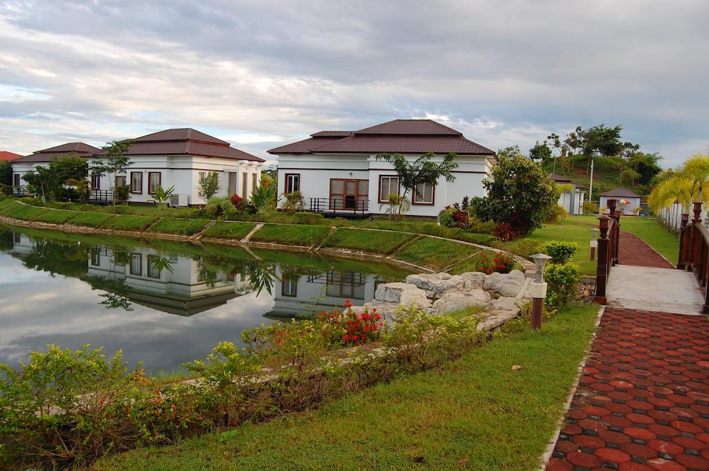 The Golden Lake Hotel Naypyidaw Exterior foto
