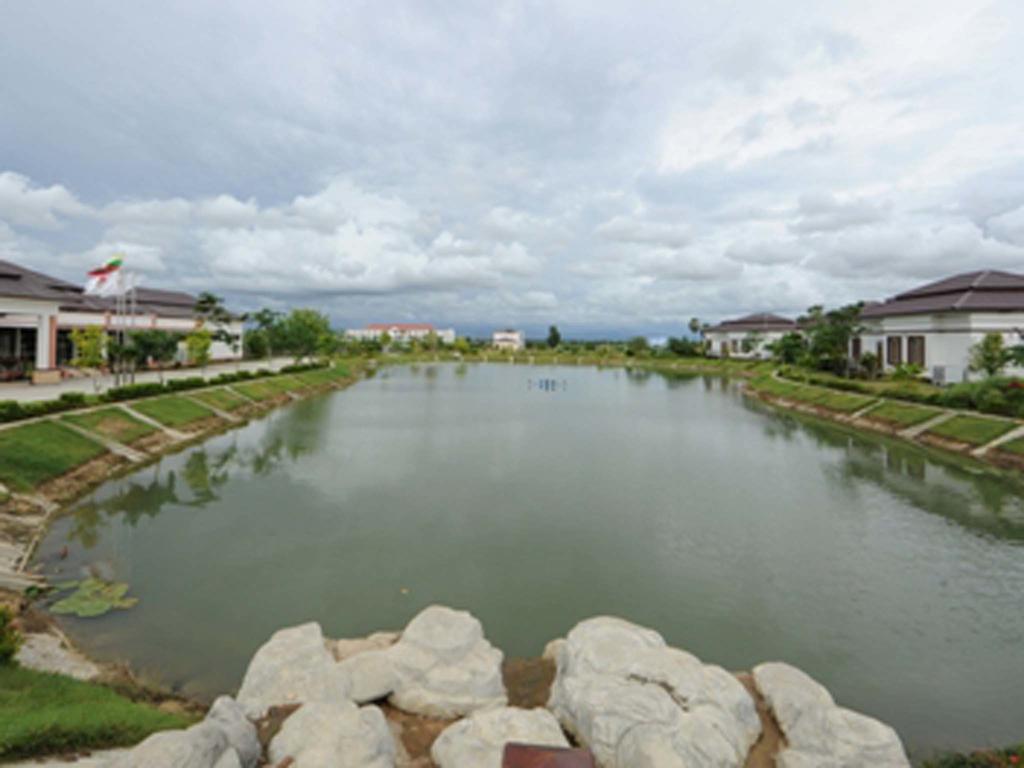 The Golden Lake Hotel Naypyidaw Exterior foto